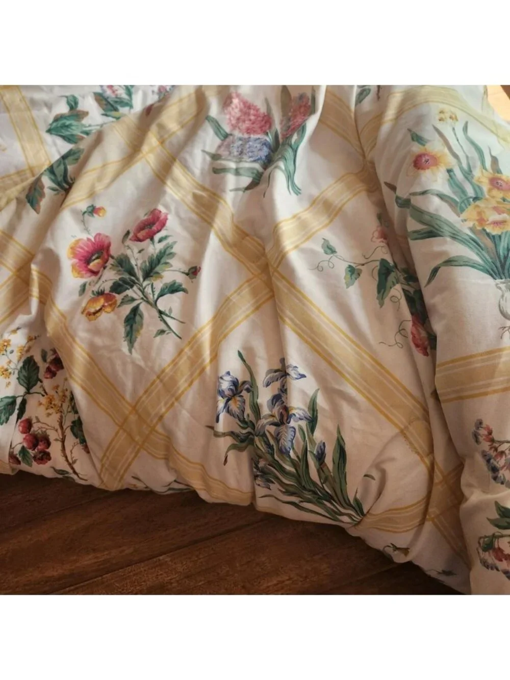 UltraKing Vintage Reversible Floral Gingham Comforter Yellow Cottagecore Bedding